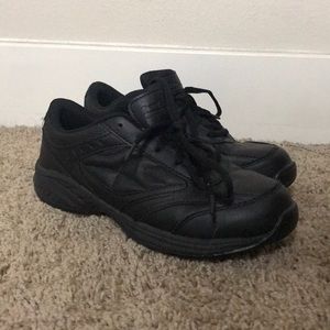 Anti slip work shoes